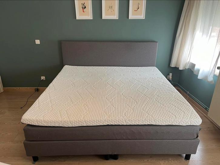 Lit boxspring Kingsize Emma Caméléon 200x200, Huis en Inrichting, Slaapkamer | Boxsprings, Zo goed als nieuw, Ophalen
