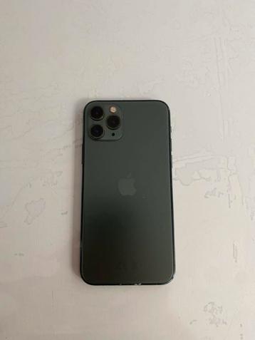 Iphone 11 pro in goede staat beschikbaar voor biedingen