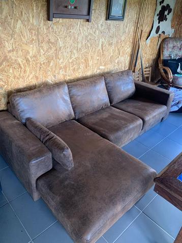 Zetel L vormig beschikbaar voor biedingen