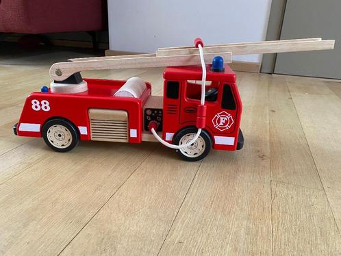 Grote houten brandweerwagen Pintoy, Kinderen en Baby's, Speelgoed | Houten speelgoed, Zo goed als nieuw, Overige typen, Ophalen