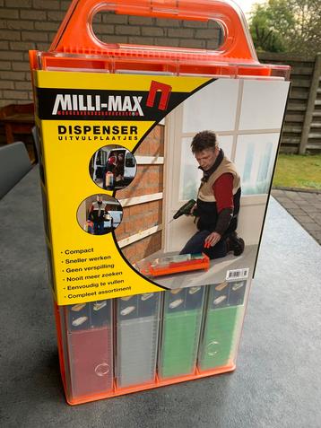 Milli-Max dispenser dispenser met uitvulblokjes gevuld. beschikbaar voor biedingen