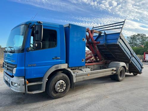 Mercedes Atego met containerhaak en container met zijdeuren, Auto's, Vrachtwagens, Bedrijf, Mercedes-Benz, Diesel, Euro 3, 2 deurs