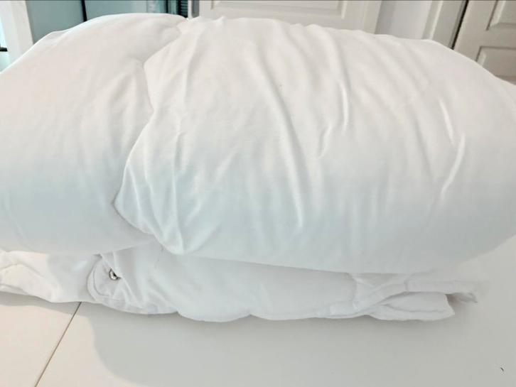 2 donsdekens te koop!, Huis en Inrichting, Slaapkamer | Beddengoed, Zo goed als nieuw, Ophalen