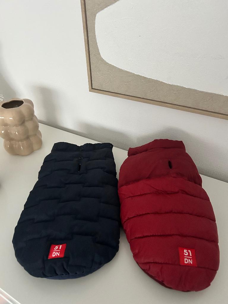 51 Degrees North winterhondenjasjes-  €35/stuk of €60 samen, Animaux & Accessoires, Vêtements pour chiens, Comme neuf, Manteau pour chien