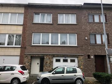 Huis te koop in Zellik, 4 slpks beschikbaar voor biedingen