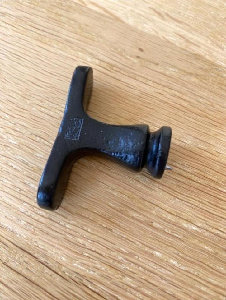 Dauby meubelknoppen verouderd ijzer (34 stuks), Doe-het-zelf en Bouw, Hang- en Sluitwerk, Zo goed als nieuw, Overige typen, IJzer