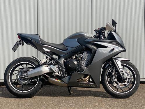 Honda CBR 650 F / Akrapovic / Gear indicator / Seat cover .., Motoren, Motoren | Honda, Bedrijf, Super Sport, meer dan 35 kW, 4 cilinders