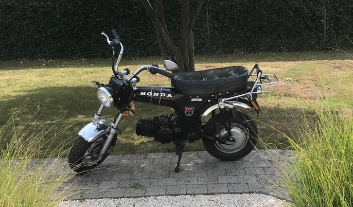 SKYTEAM DAX,ELEKTRISCH,BJ.2017,RIJDT ALS NIEUW,KLASSE B, Fietsen en Brommers, Brommers | Honda, Gebruikt, Overige modellen, Ophalen of Verzenden