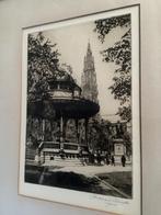 Marcel Schuette, ets uit 1924, “Groenplaats in Antwerpen”., Antiek en Kunst, Ophalen of Verzenden