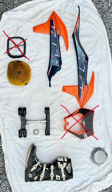 Diverses pieces KTM - Husqvarna -Gasgas + Bottes Gaerne SG12 beschikbaar voor biedingen