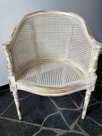 Louis XVI accentstoel beschikbaar voor biedingen