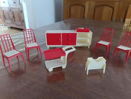 Poppenhuismeubilair - eetkamer, Verzamelen, Poppenhuizen en Toebehoren, Gebruikt, Popje, Ophalen of Verzenden