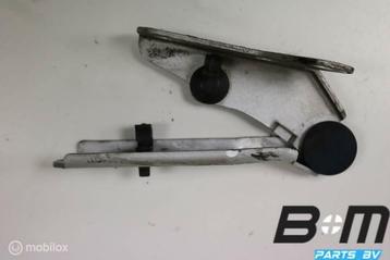 Motorkapscharnier links (bestuurderskant) Volkswagen Polo 9N beschikbaar voor biedingen