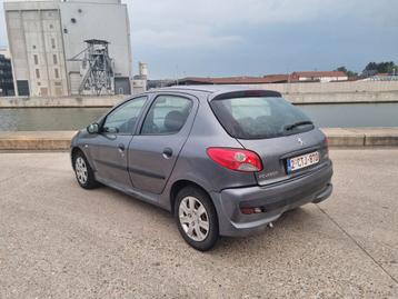 Peugeot 206+ 1.2 Benzine 2010 • 106km Start rijdt zeer goed 