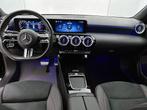 Mercedes-Benz A-klasse 180 Hatchback AMG Line | Verwarmde Ze, Auto's, Stof, Gebruikt, 4 cilinders, 136 pk