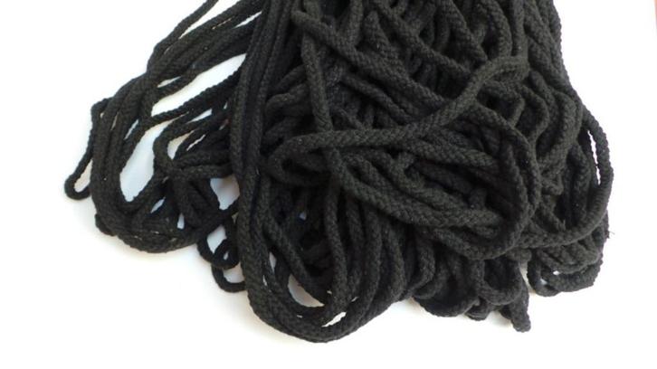 Promo! 5844) 5m cordon en coton noir 7mm de diamètre, Hobby & Loisirs créatifs, Couture & Fournitures, Neuf, Autres types, Enlèvement