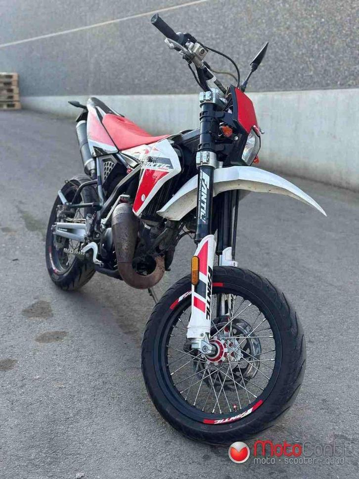 Fantic Motor 50 XM Motard 2T Performance 2022, Fietsen en Brommers, Brommers | Crossbrommers, Zo goed als nieuw, Derbi, Ophalen of Verzenden