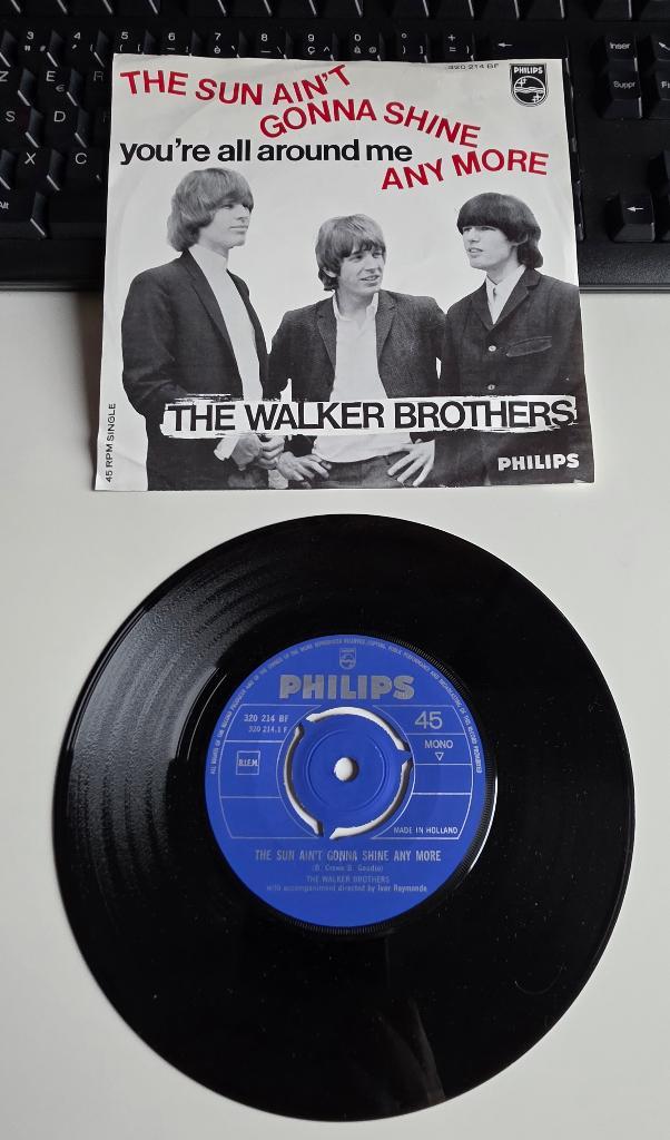 45 Ps The Walker Brothers " The sun ain't gonna shine " 1966, Cd's en Dvd's, Vinyl Singles, Zo goed als nieuw, Single, Pop, 7 inch