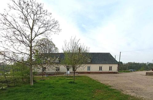 maison + gite + prairie + hangar agricole, Immo, Buitenland, Frankrijk, Woonhuis, Dorp