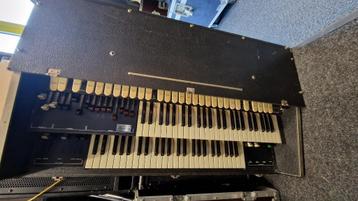 Godwin orgel met drawbars en pedaalklavier beschikbaar voor biedingen
