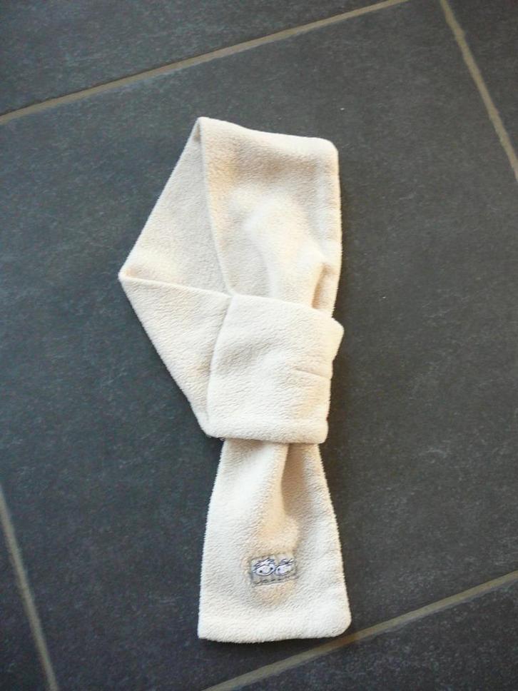 beige sjaal met ingemaakte opening, Kinderen en Baby's, Kinderkleding | Mutsen, Sjaals en Handschoenen, Gebruikt, Sjaal, Jongen of Meisje