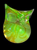 Hibou en verre vert uranium ou anna, Antonio Da Ros, Murano, Antiquités & Art, Antiquités | Verre & Cristal, Enlèvement ou Envoi