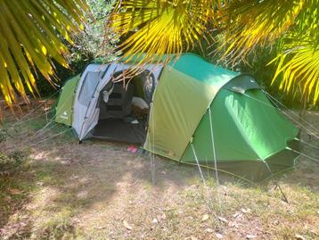 Ruime Quechua koepeltent Arpenaz Family 8.4 XL. Goede staat! beschikbaar voor biedingen