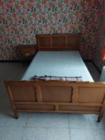 Gratis:grote 1 pers bed + nieuwe matras, nachtkastje en kast, Ophalen