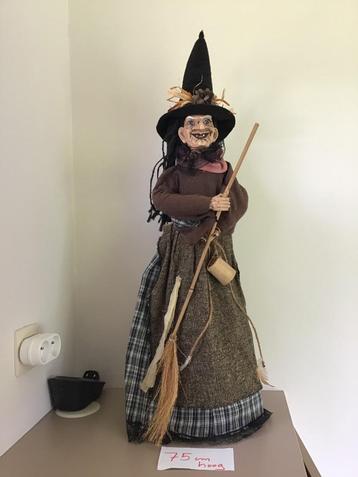 mooie Halloween heks van 75 cm hoog en 2 andere beschikbaar voor biedingen