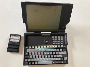 OLIVETTI VINTAGE elektronische agenda oude laptop beschikbaar voor biedingen