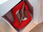 Escarpin stiletto rouge NEUVE taille 38, Vêtements | Femmes, Chaussures, Escarpins, Enlèvement, Rouge, Neuf