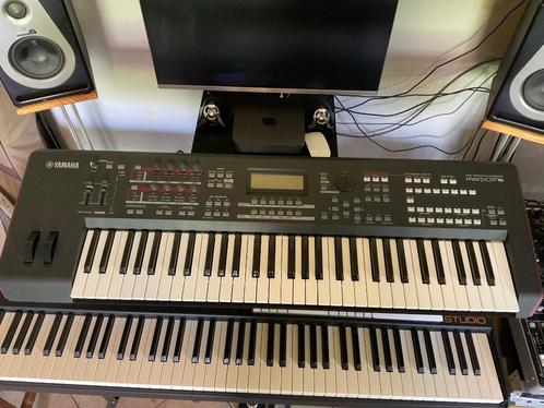 Synthétiseur Yamaha MoXF6 + 1GB Flash, Musique & Instruments, Synthétiseurs, Comme neuf, 61 touches, Yamaha, Avec connexion MIDI