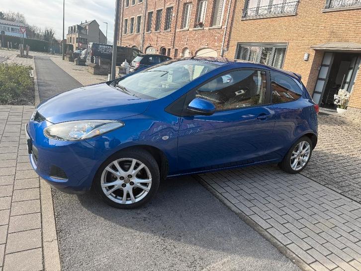 Mazda 2 1400essence avec Airco Bon Etat Generale, Autos, Mazda, Entreprise, Achat, ABS, Airbags, Air conditionné, Alarme, Verrouillage central
