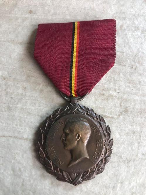 WW1 NEDERLANDSE TEKST koning albert medaille, Verzamelen, Militaria | Algemeen, Rijkswacht, Lintje, Medaille of Wings, Ophalen of Verzenden