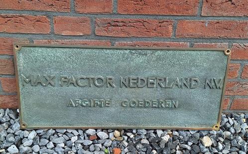 Pracht reclame plaquette plaque plaat Max Factor Nederland, Verzamelen, Merken en Reclamevoorwerpen, Gebruikt, Reclamebord, Ophalen of Verzenden