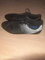 Crampons football taille 42, Sports & Fitness, Football, Enlèvement, Neuf, Chaussures