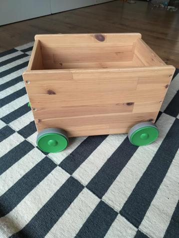 Boîte de jeu en bois sur roulettes Ikea Flisat
