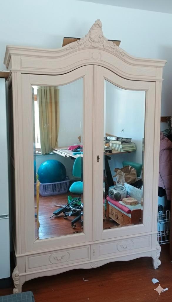 Garde-robe Louis XVI - Style rocaille, Maison & Meubles, Armoires | Penderies & Garde-robes, Utilisé, 200 cm ou plus, 100 à 150 cm