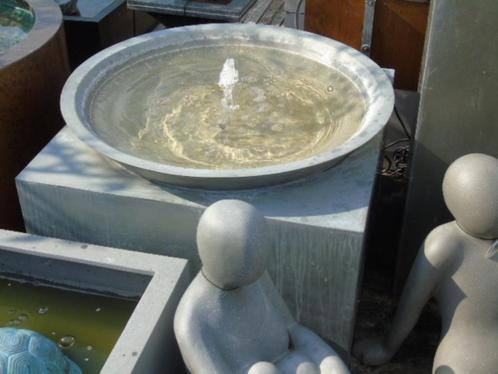 fontaine de jardin zingué , bassin et jet d eau complète ., Jardin & Terrasse, Pièces d'eau & Fontaines, Comme neuf, Fontaine