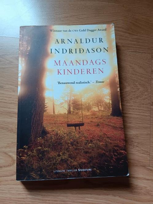Arnaldur Indridason - Maandagskinderen, Boeken, Thrillers, Gelezen, Ophalen of Verzenden