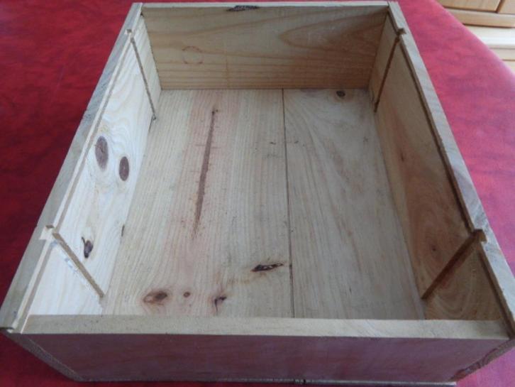 Caisse pour bouteilles de vin en bois. Vide., Collections, Marques & Objets publicitaires, Utilisé, Autres types, Envoi