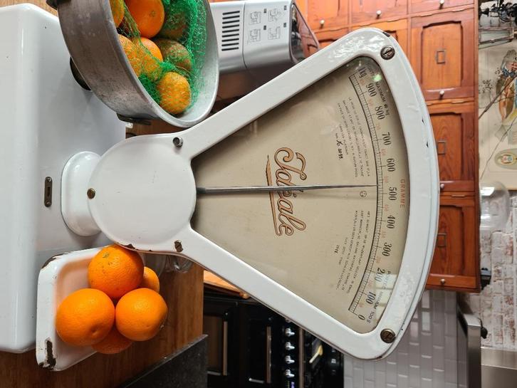 Weegschaal Idéale geëmailleerd 1951, Huis en Inrichting, Keuken | Keukenbenodigdheden, Gebruikt, Ophalen