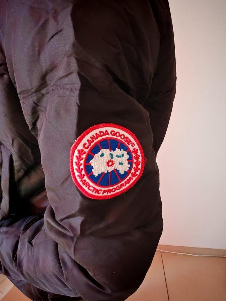 Canada Goose jas maat M – donsveren & bruin bont, Kleding | Heren, Jassen | Winter, Nieuw, Maat 48/50 (M), Zwart, Ophalen of Verzenden