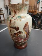 Opaline vaas vogel en bloemen, Ophalen of Verzenden