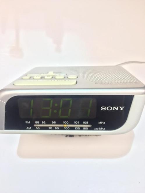 Radio réveil Sony vintage, Electroménager, Réveils, Utilisé, Digital, Enlèvement ou Envoi
