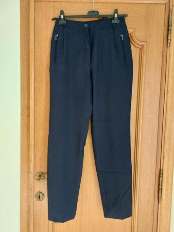 Pantalon bleu marine dame T36/38 - impeccable beschikbaar voor biedingen
