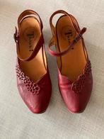 Rode schoenen Think! Maat 39,5, Kleding | Dames, Schoenen, Schoenen met lage hakken, Ophalen of Verzenden, Zo goed als nieuw, Think