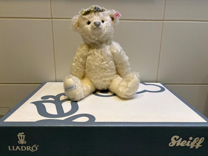 Steiff Lladro - Winterbeer, Verzamelen, Beren en Cherished Teddies, Zo goed als nieuw, Stoffen beer, Steiff, Ophalen of Verzenden