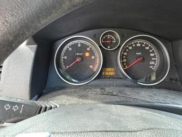 Opel astra, Argent ou Gris, Achat, Boîte manuelle, 5 portes