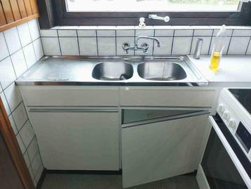 Keukenkast met afwasbak beschikbaar voor biedingen